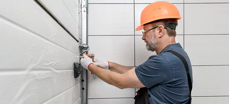 Garage Door Repair in Lehigh Acres